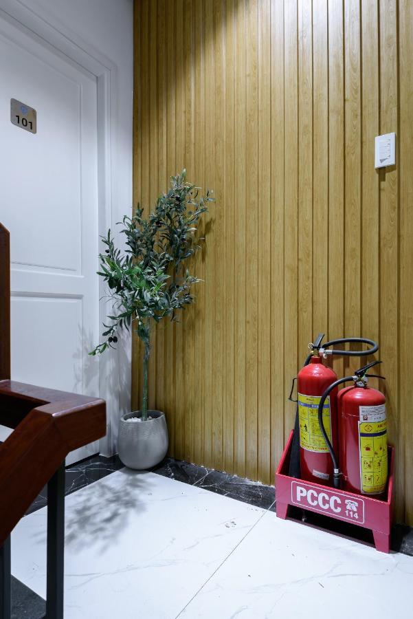 Cozrum Homes - Graceful Corner Ho Chi Minh-staden Exteriör bild